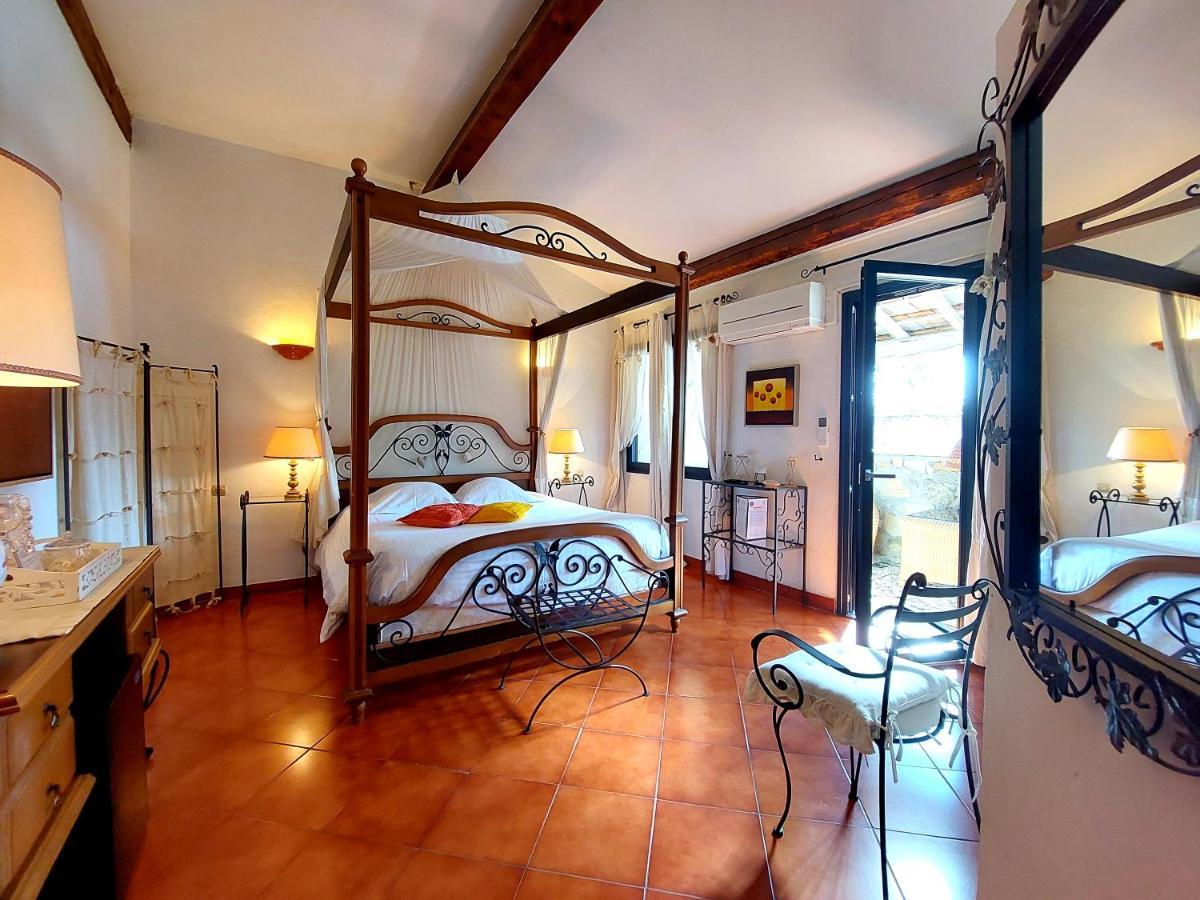 La Bergerie Du Moulin (Adults Only) Bed and Breakfast Taradeau Eksteriør billede